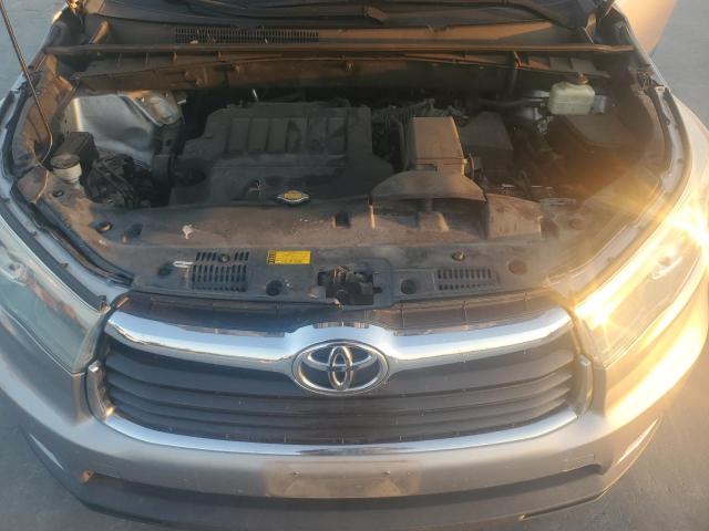 VIN 5TDZKRFH2FS078885 2015 Toyota Highlander, LE no.12