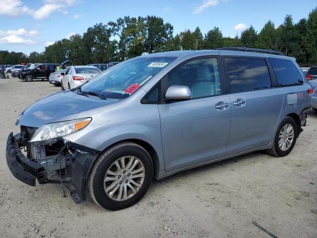 VIN 5TDYK3DC4ES494578 2014 Toyota Sienna, Xle no.1