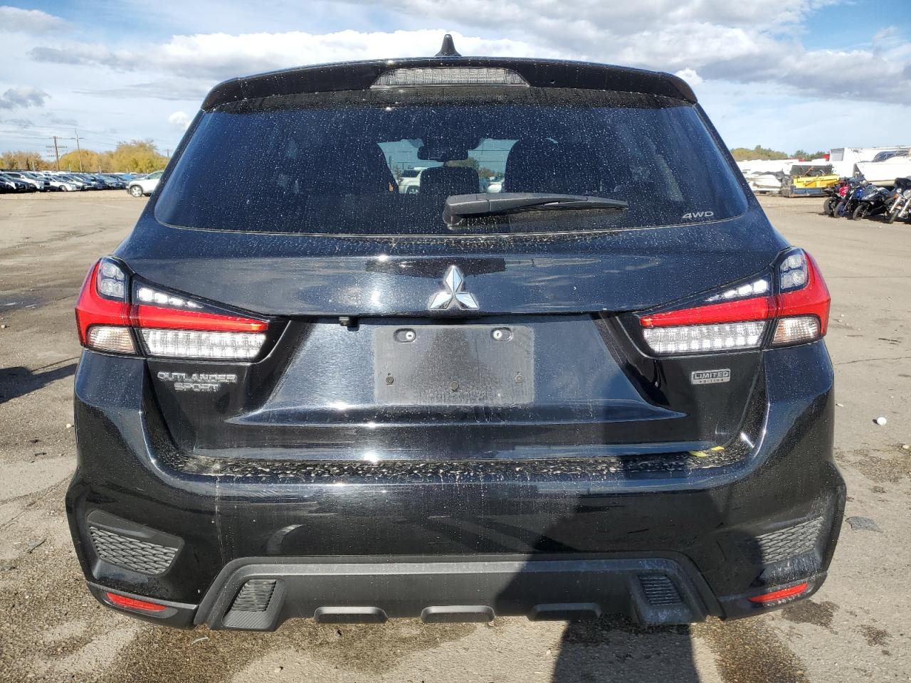 MITSUBISHI OUTLANDER ES