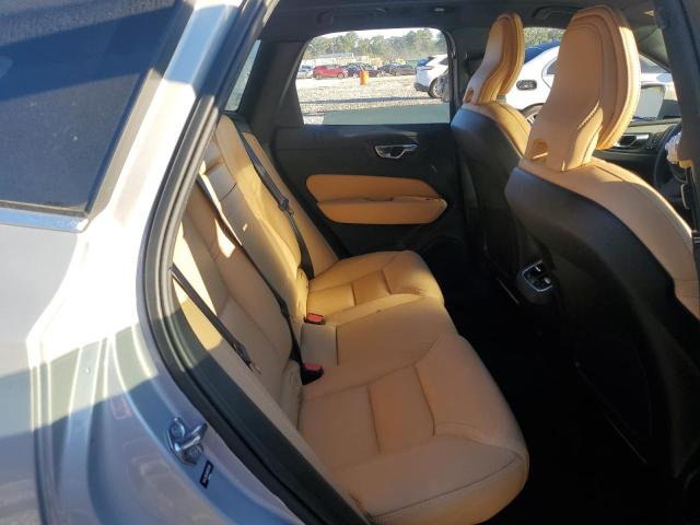 2022 VOLVO XC60 B5 IN - YV4L12DL8N1924999
