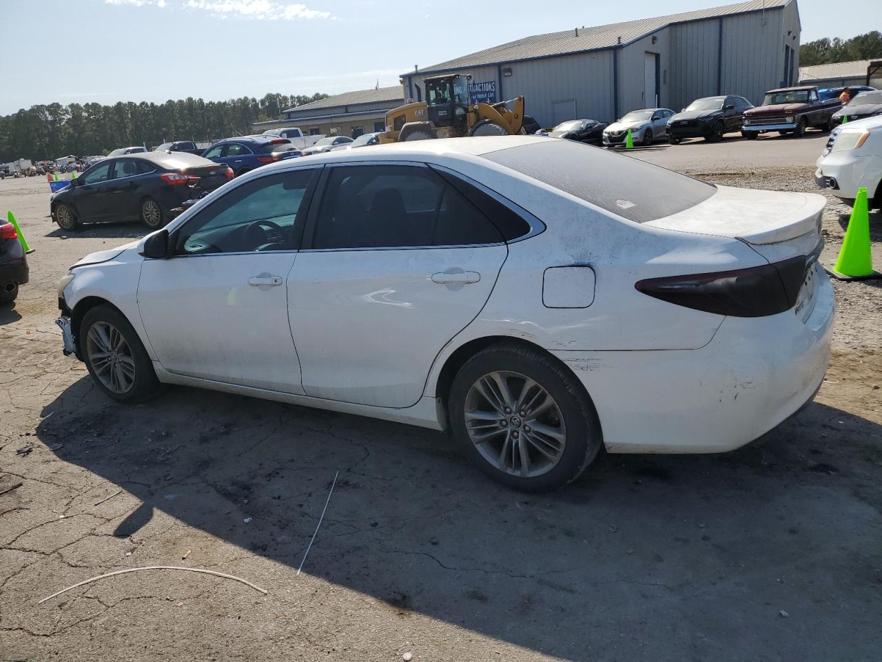 Lot #2920934182 2015 TOYOTA CAMRY LE