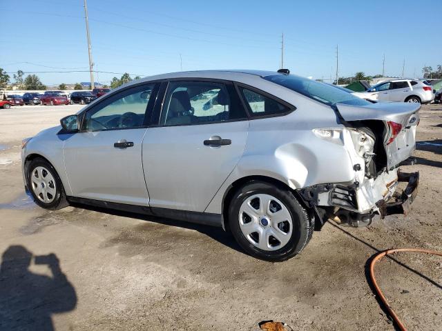 VIN 1FADP3E24FL366162 2015 Ford Focus, S no.2