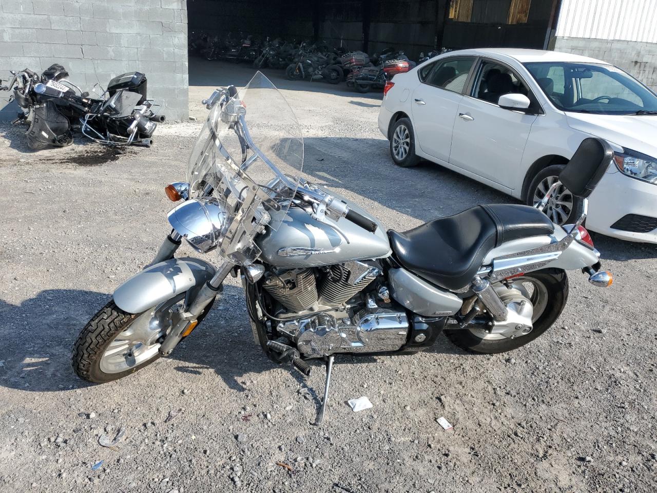 Lot #2976976617 2004 HONDA VTX1300 C