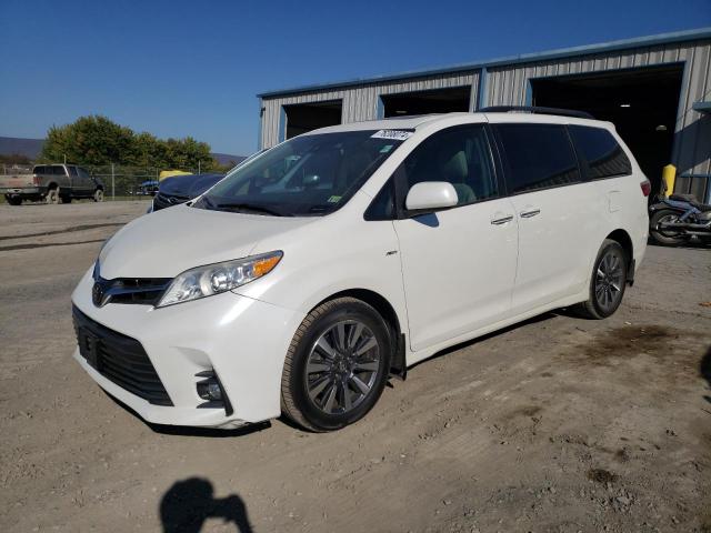 TOYOTA SIENNA XLE