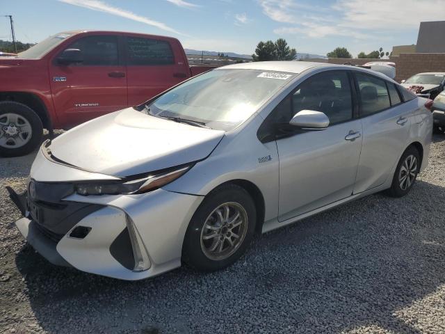 VIN JTDKARFP5J3101520 2018 Toyota Prius no.1