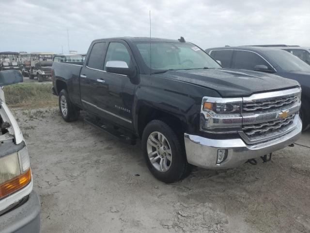 VIN 1GCRCSEC6JZ320062 2018 Chevrolet Silverado, C15... no.4