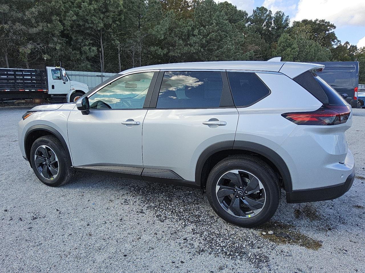 Lot #2993989337 2025 NISSAN ROGUE SV