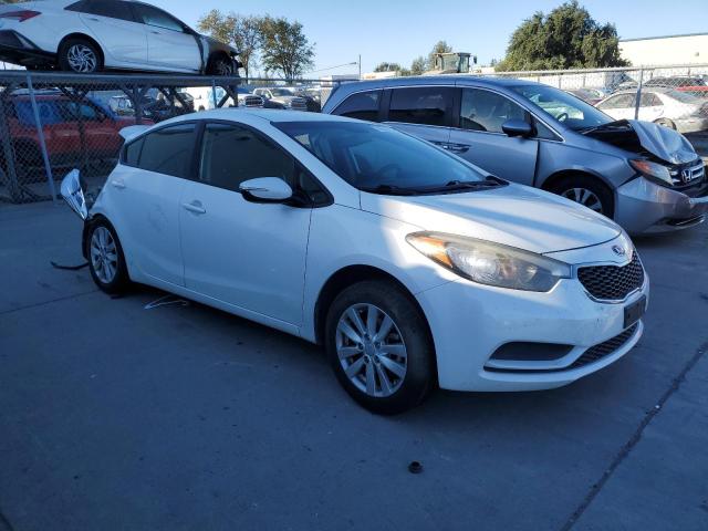 VIN KNAFX4A63G5503354 2016 KIA Forte, LX no.4