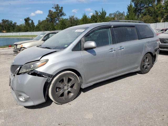 VIN 5TDXK3DC4FS598694 2015 Toyota Sienna, Sport no.1