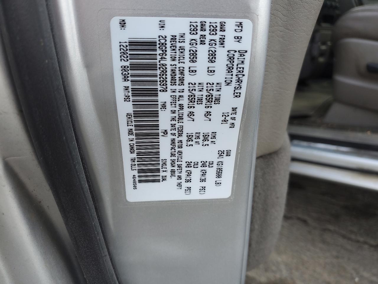 Lot #3029440690 2002 CHRYSLER TOWN & COU