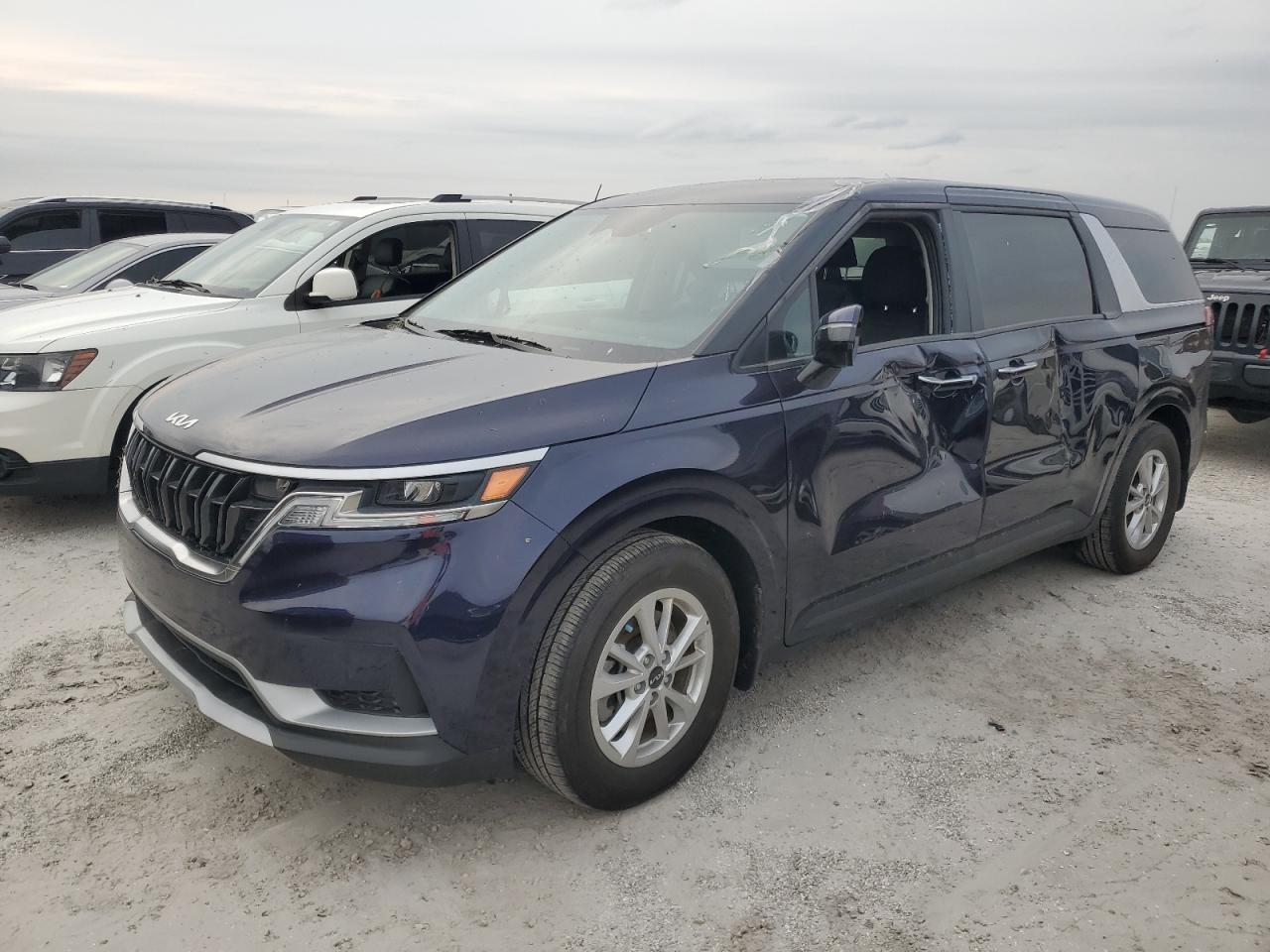 KIA CARNIVAL LX
