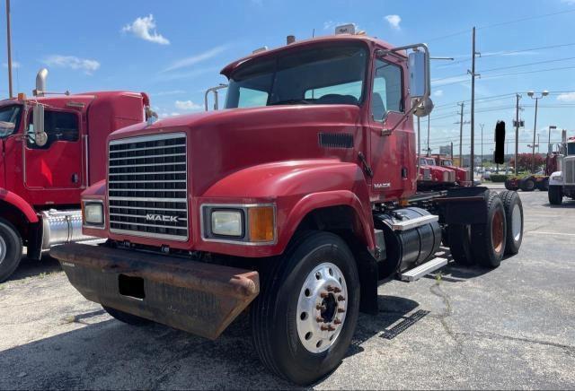 MACK 600 CHU600 2008 red tractor diesel 1M1AN09Y48N001827 photo #3