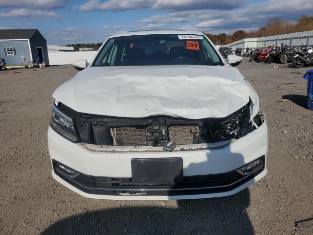 2018 VOLKSWAGEN PASSAT SE - 1VWBA7A34JC021714