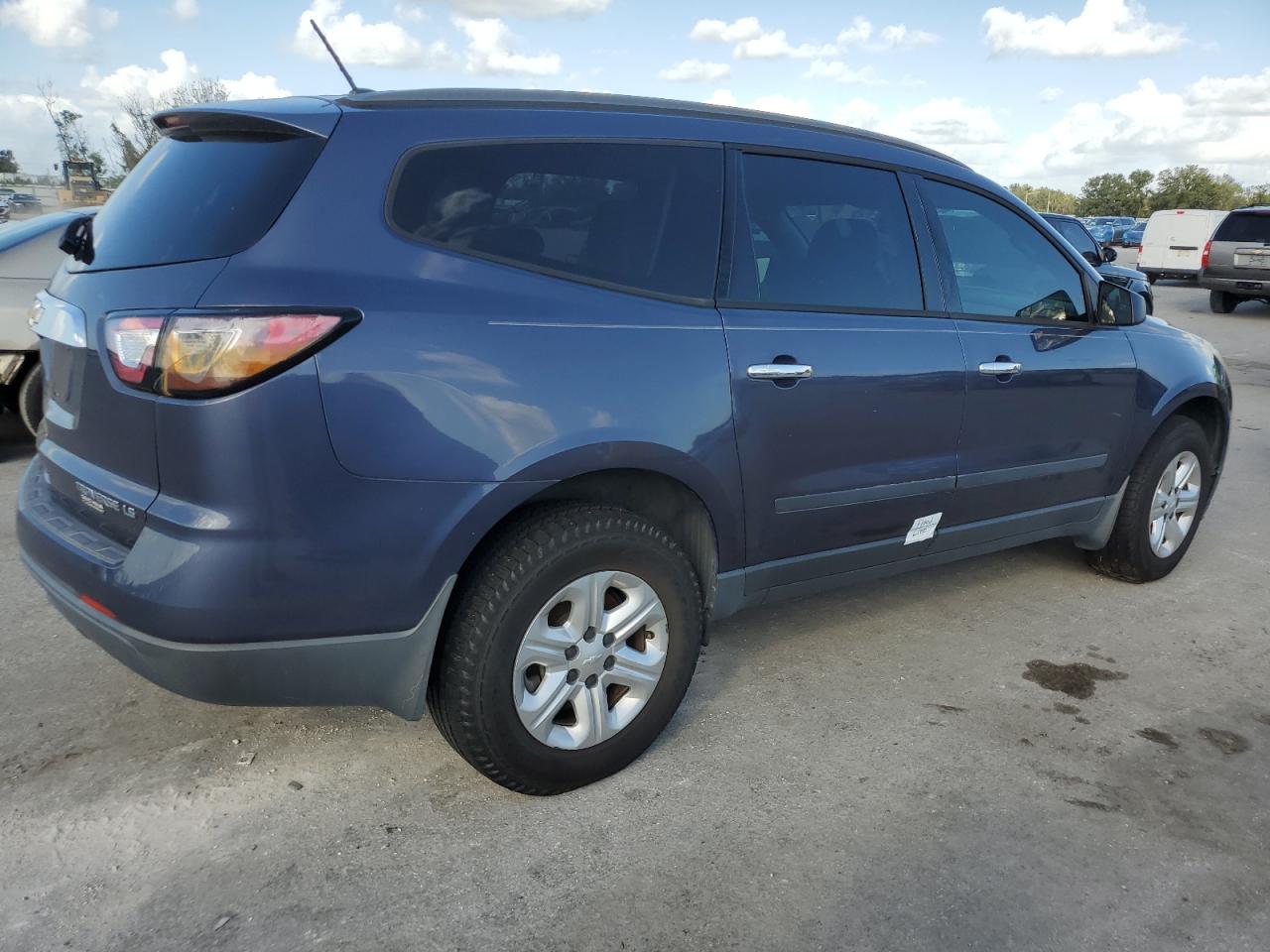 Lot #2939928035 2014 CHEVROLET TRAVERSE L