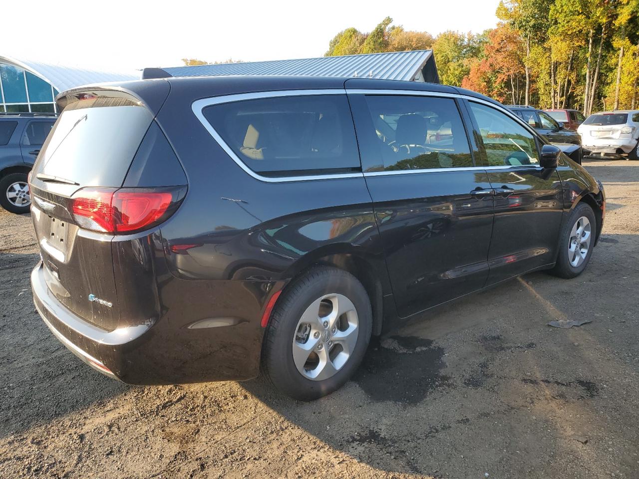 Lot #2902219079 2018 CHRYSLER PACIFICA H