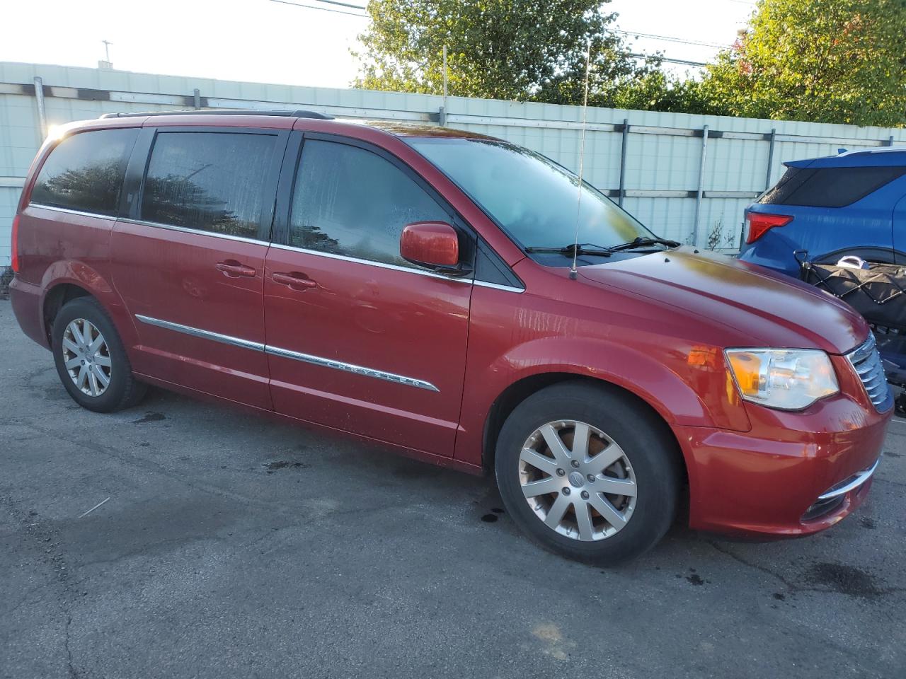 Lot #2955141804 2015 CHRYSLER TOWN & COU