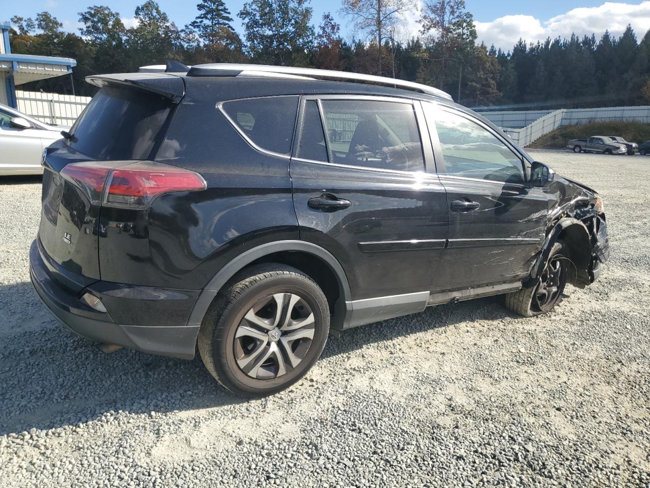 Lot #3020961848 2016 TOYOTA RAV4 LE