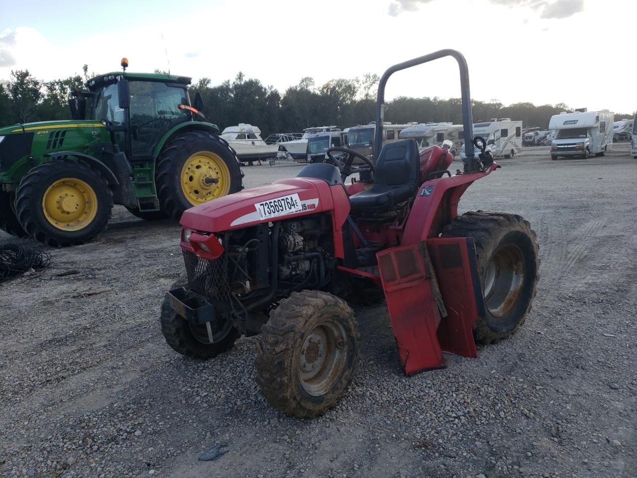 MAHINDRA AND MAHINDRA 2615 2008 red   26G070473996 photo #3