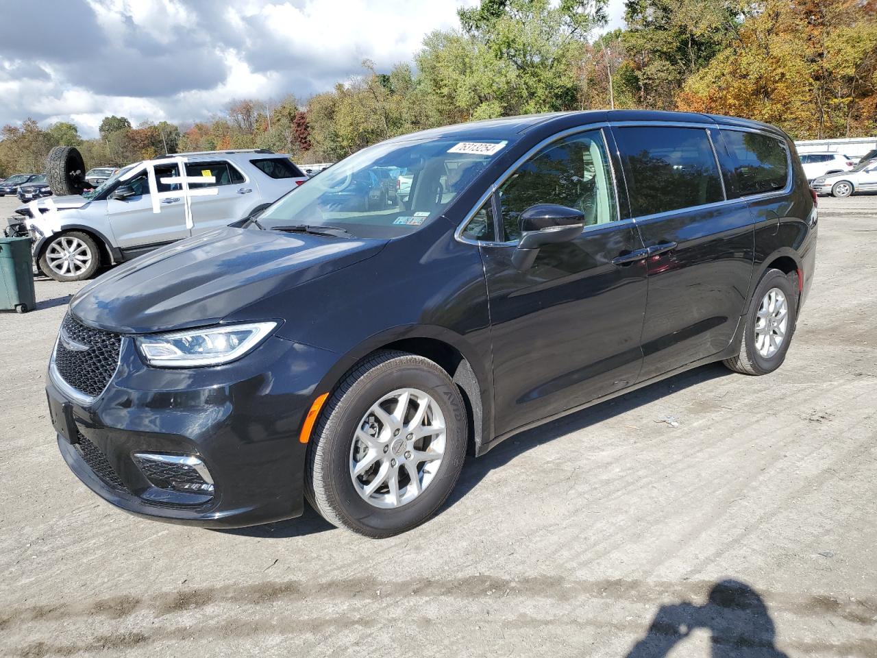  Salvage Chrysler Pacifica