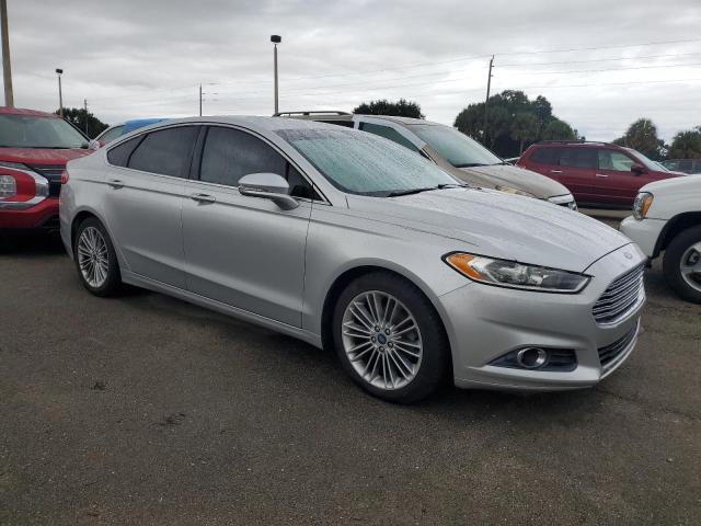 VIN 3FA6P0H98DR338105 2013 Ford Fusion, SE no.4