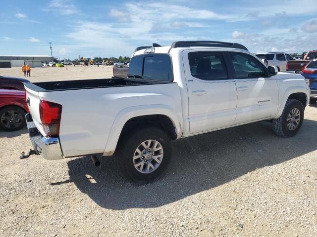 VIN 5TFAZ5CN8JX071308 2018 Toyota Tacoma, Double Cab no.3