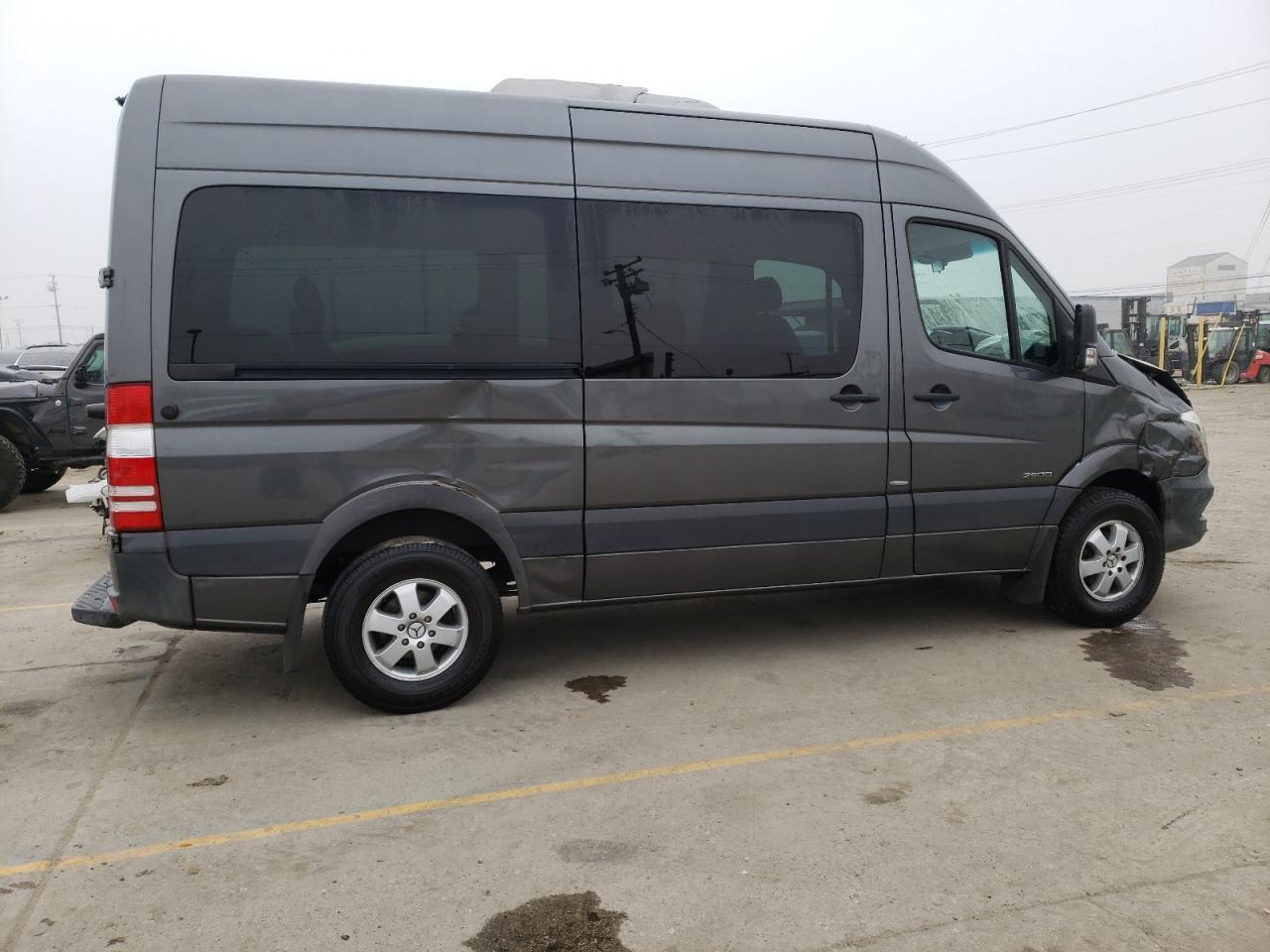 Lot #2906923151 2014 MERCEDES-BENZ SPRINTER 2