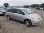 TOYOTA SIENNA LE photo