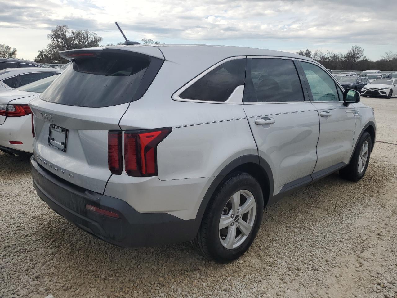 Lot #2991764393 2022 KIA SORENTO LX