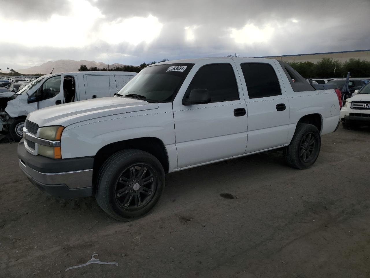 Lot #2962715093 2004 CHEVROLET AVALANCHE