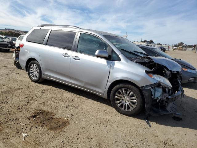 2016 TOYOTA SIENNA XLE - 5TDYK3DC8GS727820