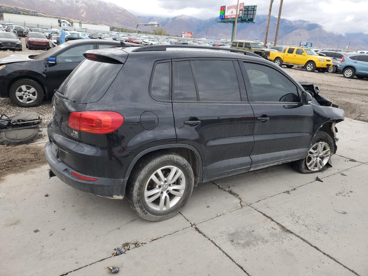 Lot #2970231285 2017 VOLKSWAGEN TIGUAN S