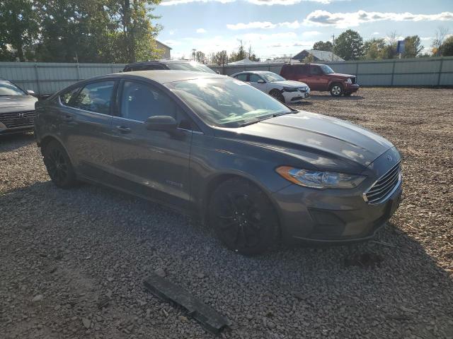 VIN 3FA6P0LU1KR111136 2019 Ford Fusion, SE no.4