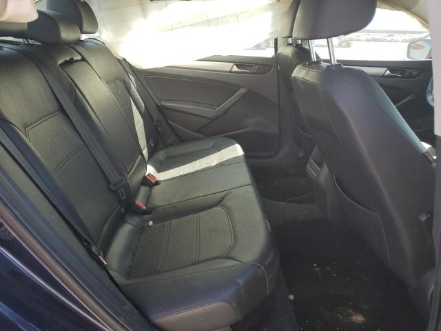 2015 VOLKSWAGEN PASSAT S - 1VWAT7A32FC038265
