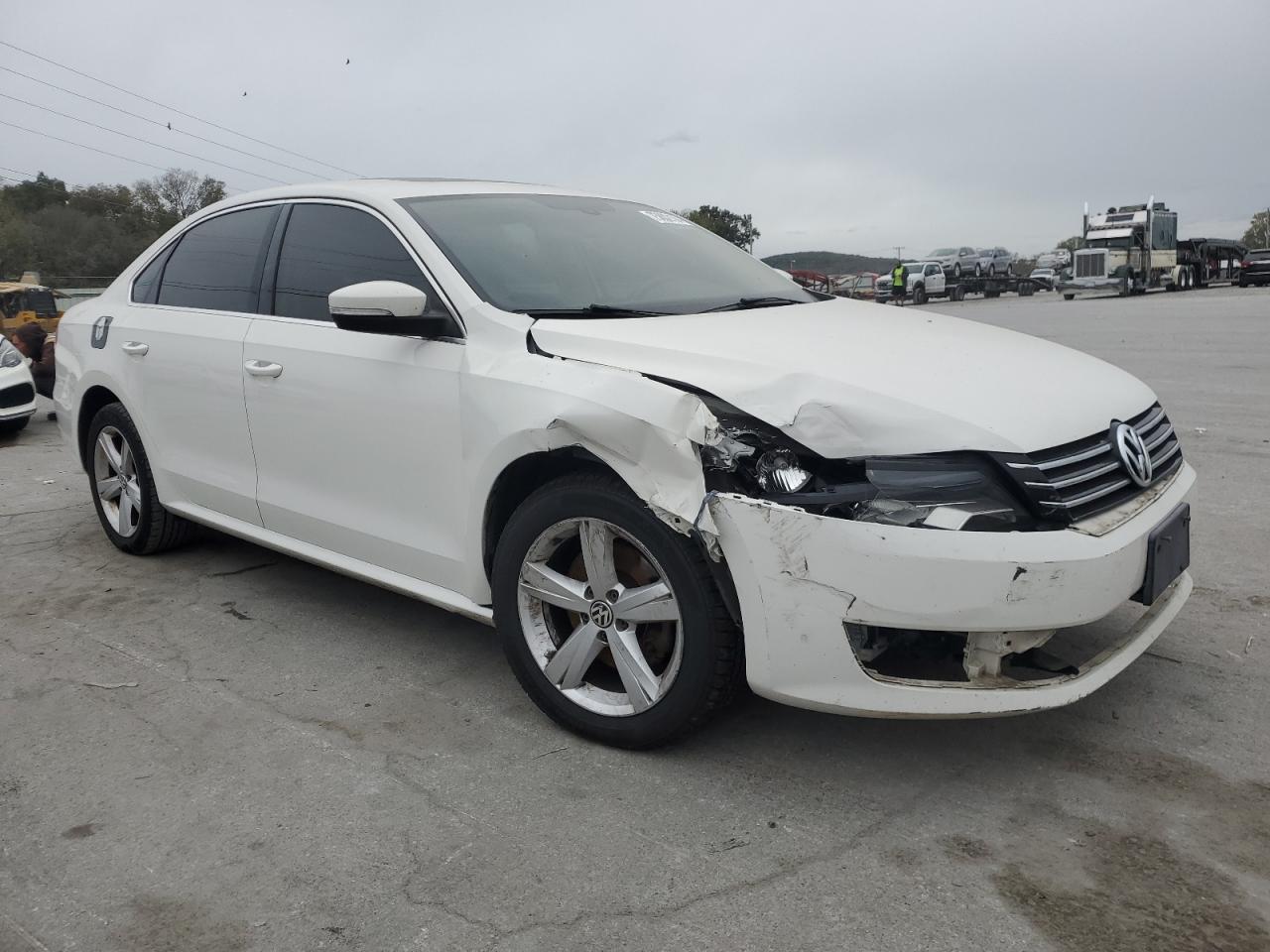 Lot #3025983960 2013 VOLKSWAGEN PASSAT SE