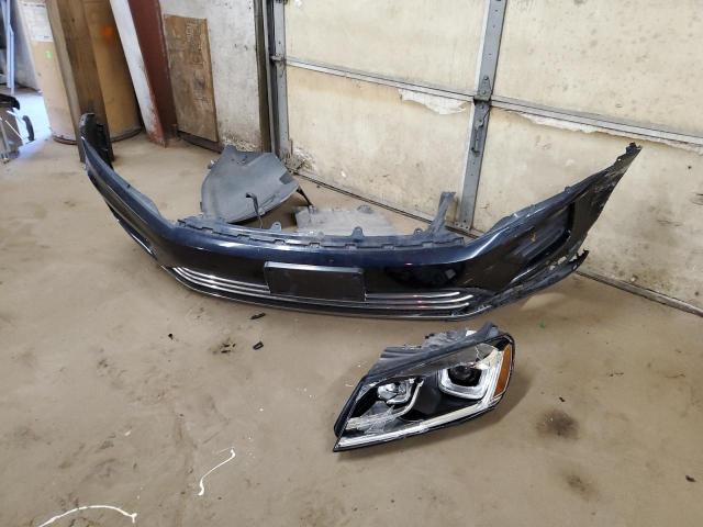 2017 VOLKSWAGEN TOUAREG WO - WVGRF7BP3HD006660