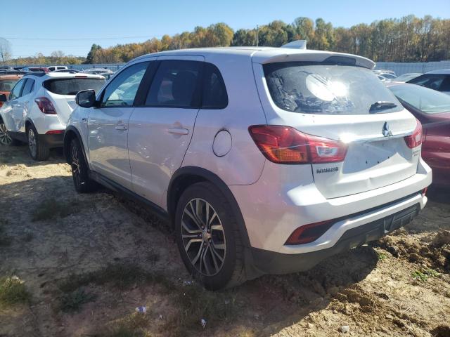 MITSUBISHI OUTLANDER 2018 white  gas JA4AP3AU1JU019275 photo #3