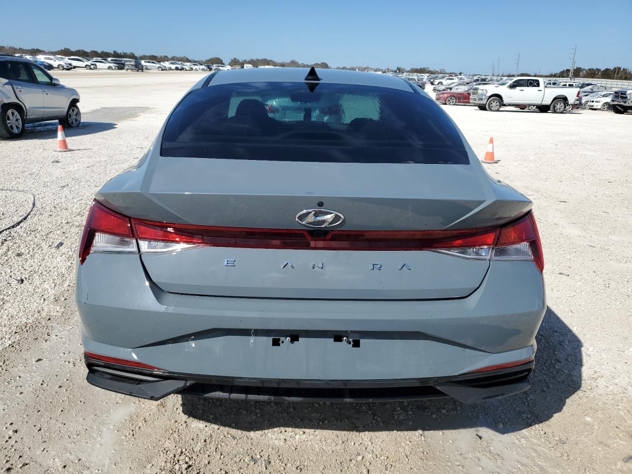 Lot #2986854087 2022 HYUNDAI ELANTRA SE