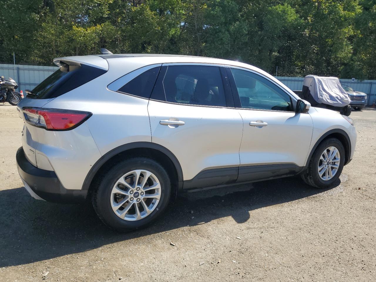 Lot #2952881811 2020 FORD ESCAPE SE