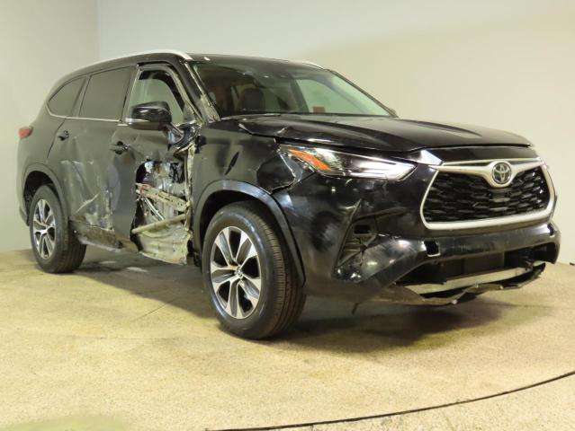 VIN 5TDGZRAH1NS102523 2022 Toyota Highlander, Xle no.1