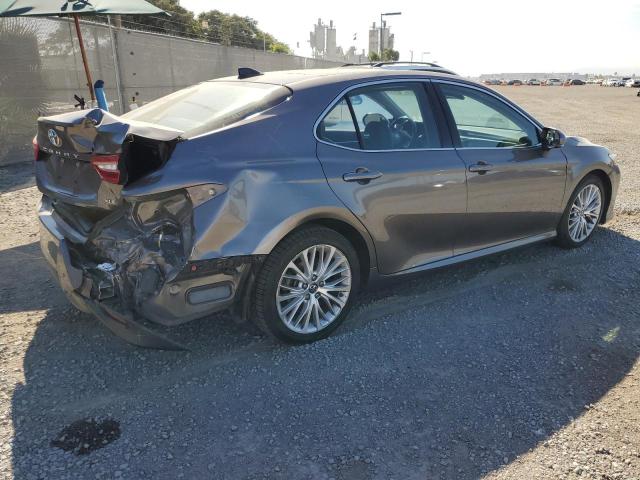 VIN 4T1B11HKXJU054543 2018 Toyota Camry, L no.3