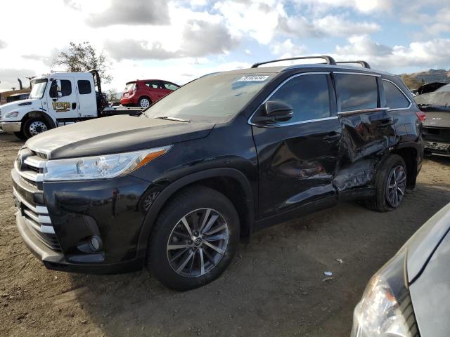 VIN 5TDJZRFH0KS587649 2019 Toyota Highlander, SE no.1