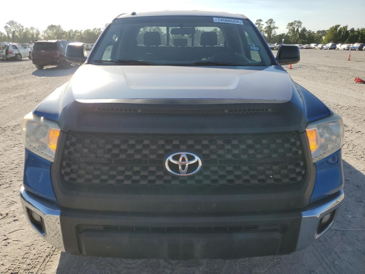 Lot #2957632077 2017 TOYOTA TUNDRA DOU