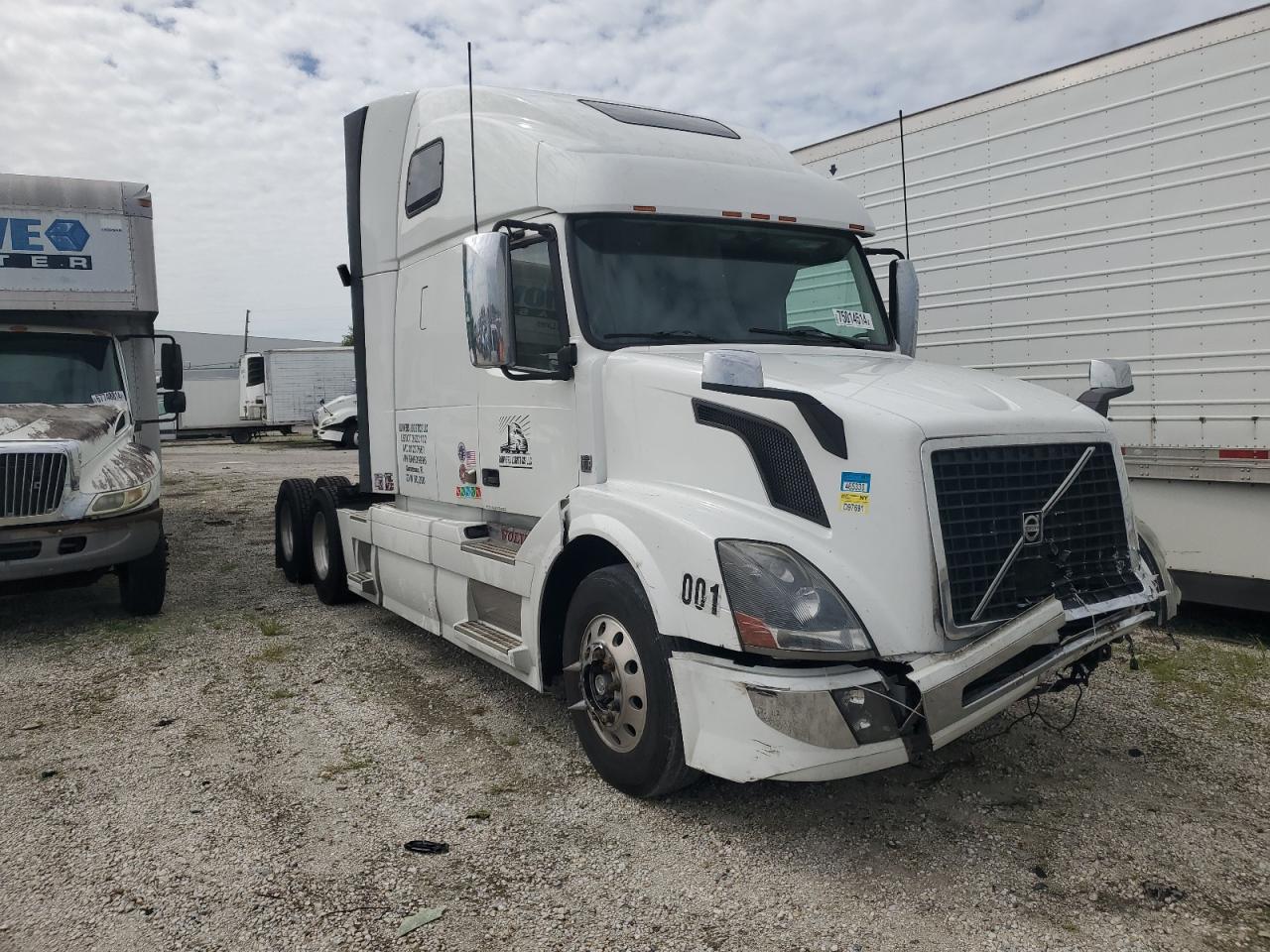 Lot #3029686076 2016 VOLVO VN VNL