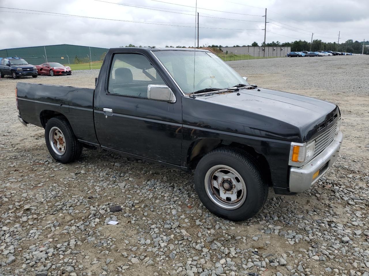 Lot #2935937896 1995 NISSAN TRUCK E/XE