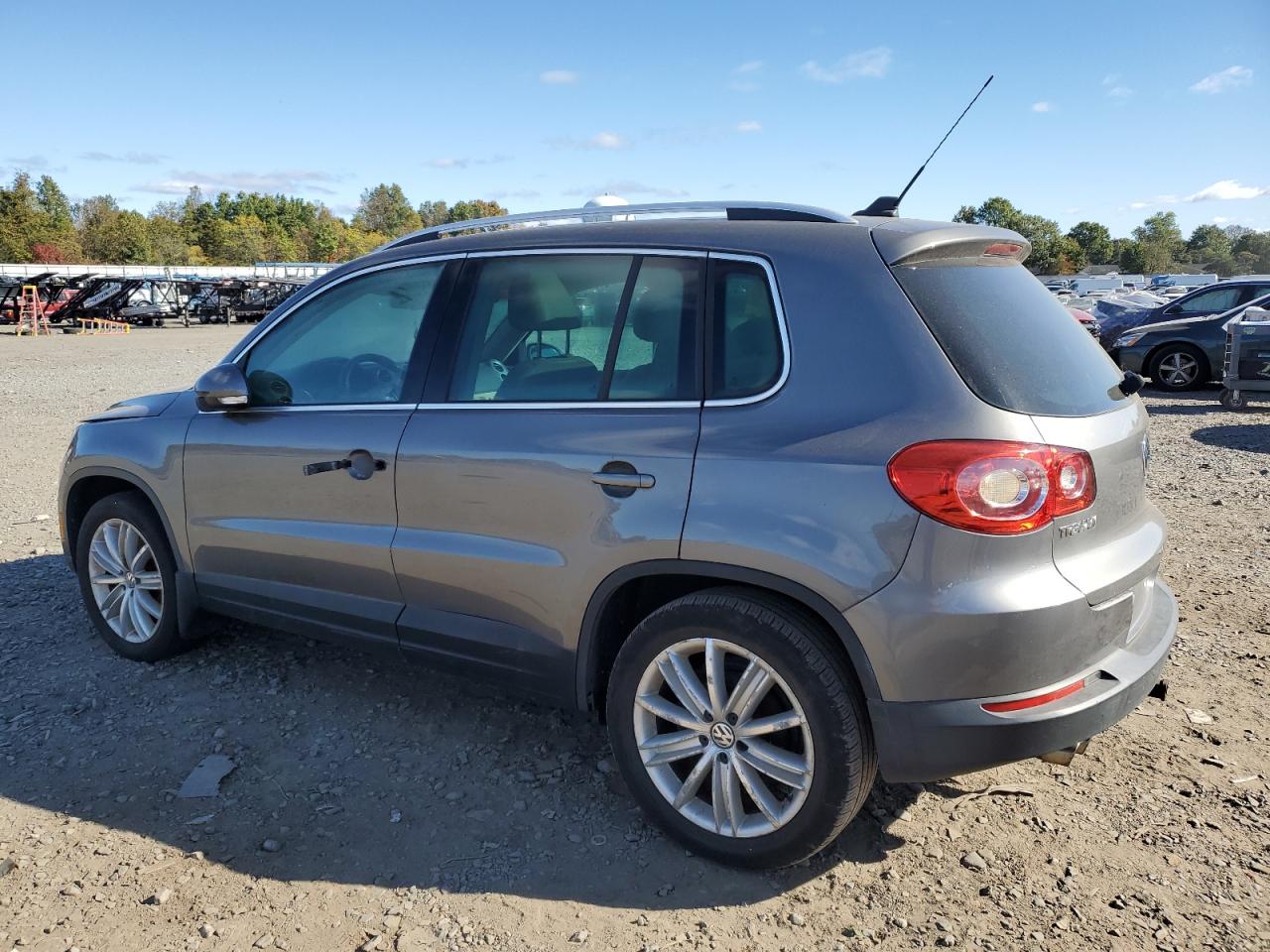 Lot #2911682858 2011 VOLKSWAGEN TIGUAN S