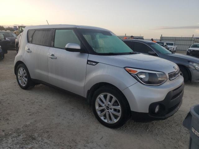 VIN KNDJP3A55J7597389 2018 KIA Soul, + no.4