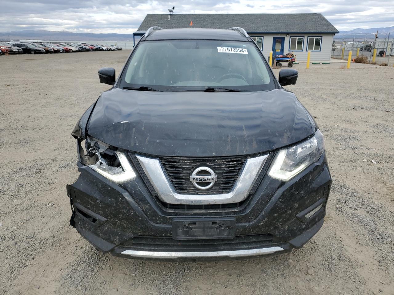 Nissan Rogue s 2017