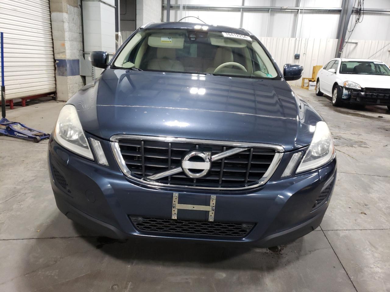 Lot #2926292388 2011 VOLVO XC60 T6