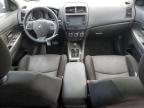 MITSUBISHI OUTLANDER photo