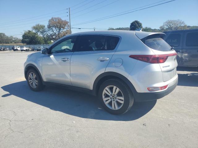 VIN KNDPMCAC8J7430834 2018 KIA Sportage, LX no.2